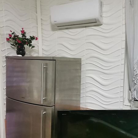 Edit Vendeghaz Tiszaujvaros Bilik gambar